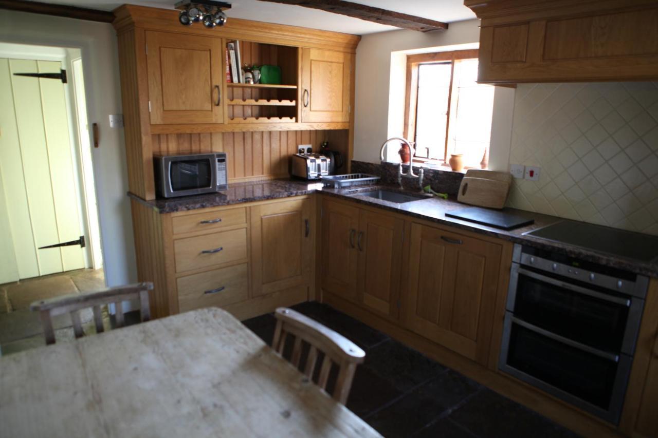 Medieval Cottage In Rural Monmouthshire. Raglan المظهر الخارجي الصورة