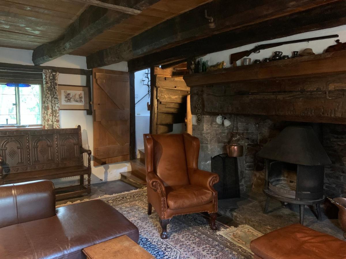 Medieval Cottage In Rural Monmouthshire. Raglan المظهر الخارجي الصورة